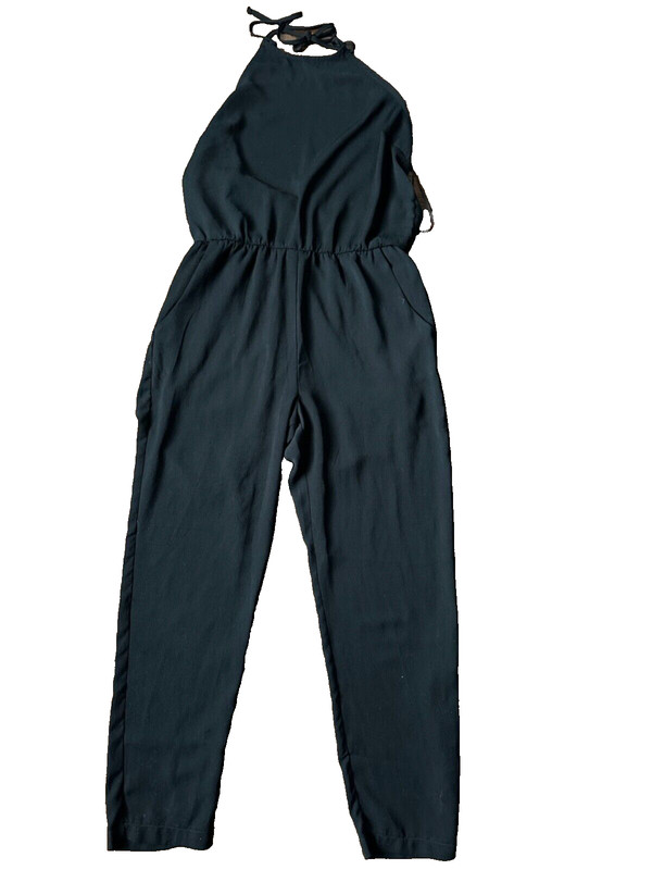 FOREVER 21 Women Tie Neck Halter style Black Jumpsuit sz Medium 27" inseam