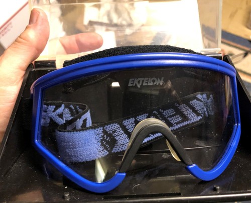 NOS BLUE EKTELON ARGOS WINTER SKI SKIING GOGGLES IN HARD CASE - Picture 3 of 6