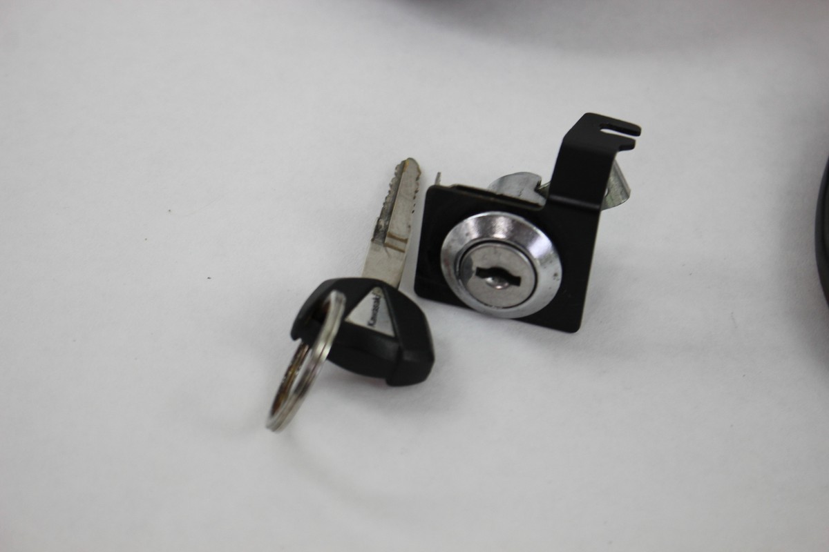 11-15 Kawasaki ZX10R ZX10 Ninja Ignition Lock Gas Cap Seat Set | eBay