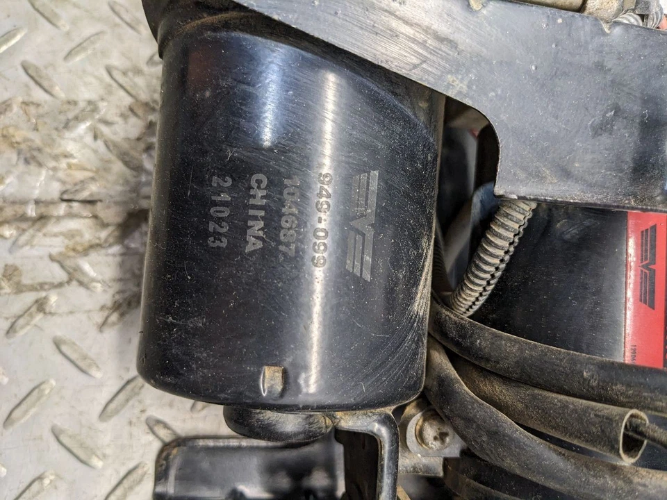 OEM 07-19 GMC Yukon Suburban Escalade Avalanche Air Suspension 1163126 - Image 3 of 4