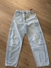 Levi's Women's Cinch Barrel Leg Jeans Lightest Wash Blue 28  x31 NWT Rare Color