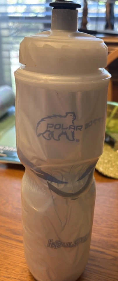 Polar Bottle Insulated Water Bottle 24 oz Lid White /clear - Image 3 of 4