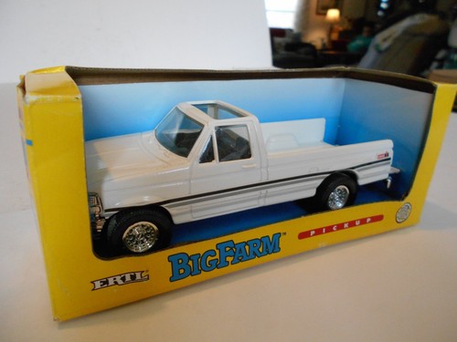 Vintage 1984 Ertl 1:32 Scale Big Farm Pickup Truck #4503 & Hay Wagon #4167 NIB - Picture 5 of 24