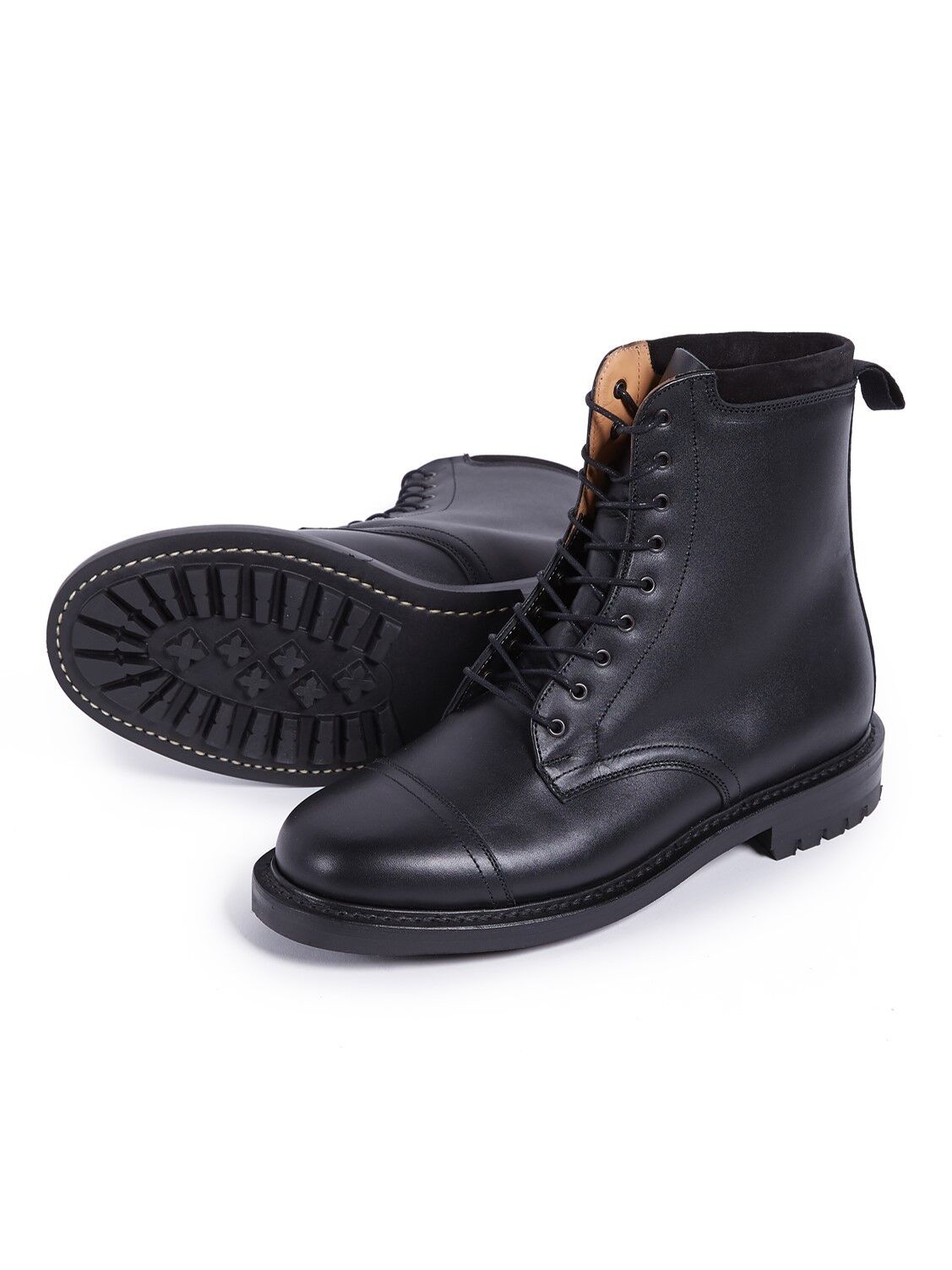 clarks cap toe boot