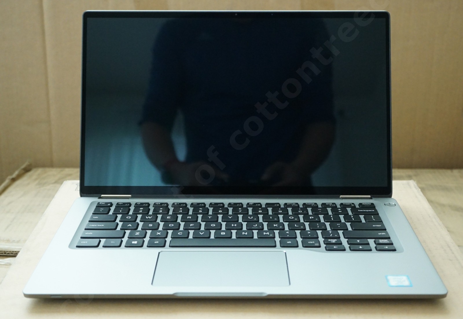 Dell Latitude 7400, 14-Inch Laptop, with Intel Core i7 8th Gen., 256 GB SSD (Solid State Drive), Windows 11 Pro