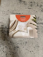 Punch Needling Pillow Kit Snowflakes Brand New Mondo Llama In Box