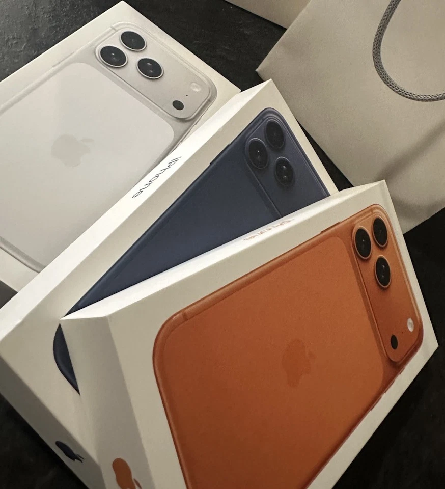 Apple iPhone 17 Pro Max UNLOCKED ✅ SHIPS TODAY ✅ SEALED ✅ SHIP WORLDWIDE - Image 2 of 4