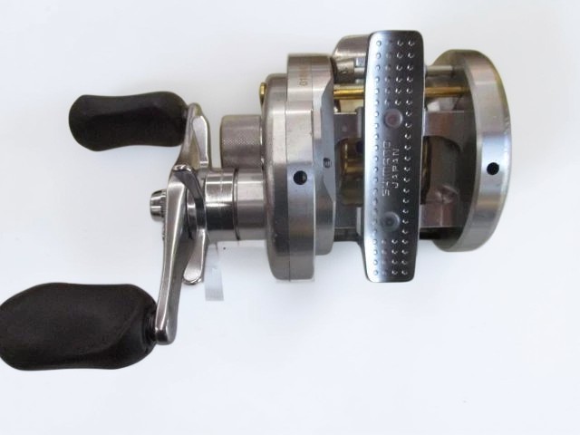 Shimano 04 Calcutta Conquest 101DC Baitcasting Reel Left