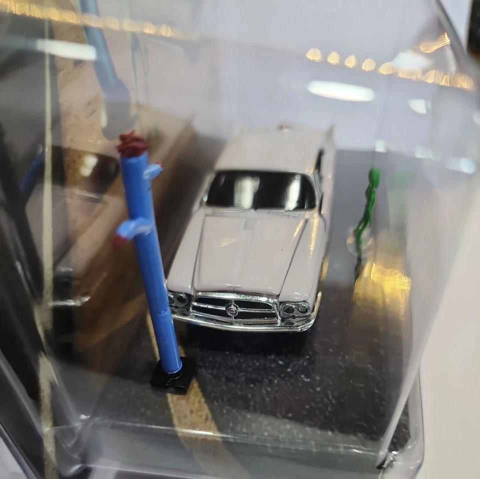 Машины M2 1960 Chrysler 300f Roswell Diner!!НОВЫЙ!! - Изображение 4 из 4