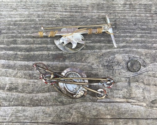 2 Vintage Switzerland Hiking Brooches Hat Pins - Picture 2 of 2