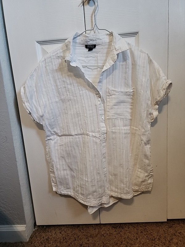 Women's White Blouse A New Approach Short Sleeve Button Up Size XS