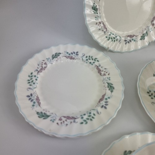 Royal Doulton glen auldyn (13 pieces) cups saucers x 5 dessert plates x 3 - Picture 7 of 17