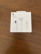 EarPods with Lightning Connector Wired In Ear White Brand New