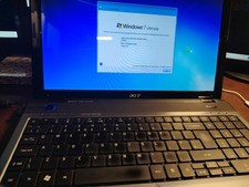 Acer Aspire 5338 15.6 Inch Laptop Windows 7 Ultimate with CD DVDRW