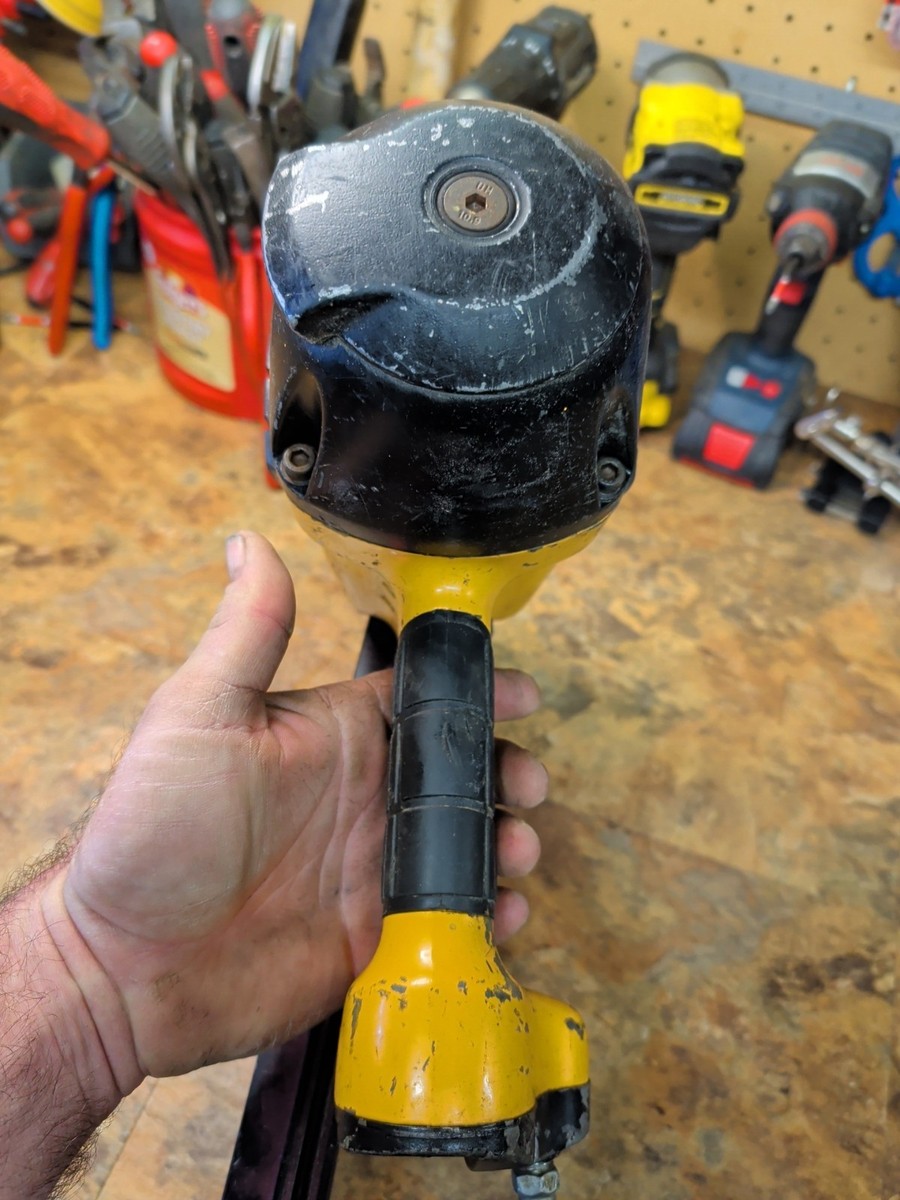 Bostitch N88RH Round Head Framing Air Nailer 2