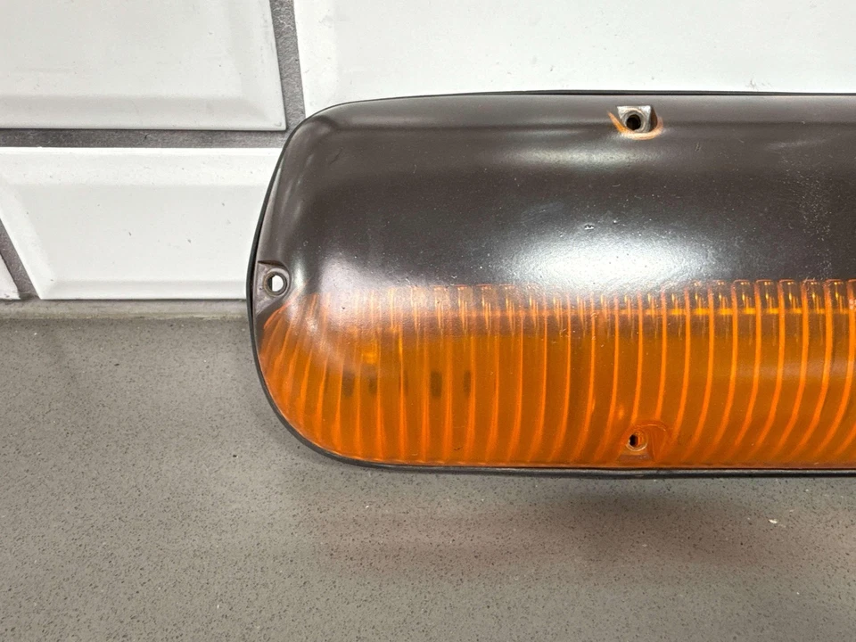 Оригинальный комплект фар для верхней кабины 2002 Chevy Silverado 2500HD (3 штуки) - Изображение 3 из 4