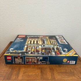 Lego Creator 10232 Palace Cinema Retired Set New in Box