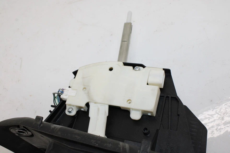 2017-2020 Infiniti Q60 AWD Automatic Shifter OEM NH62 - Image 4 of 4