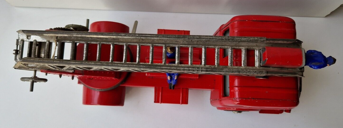 JOUET ANCIEN CAMION simca cargo joustra tracteur moteur mécanique tin tole EUR 29,90 - FR