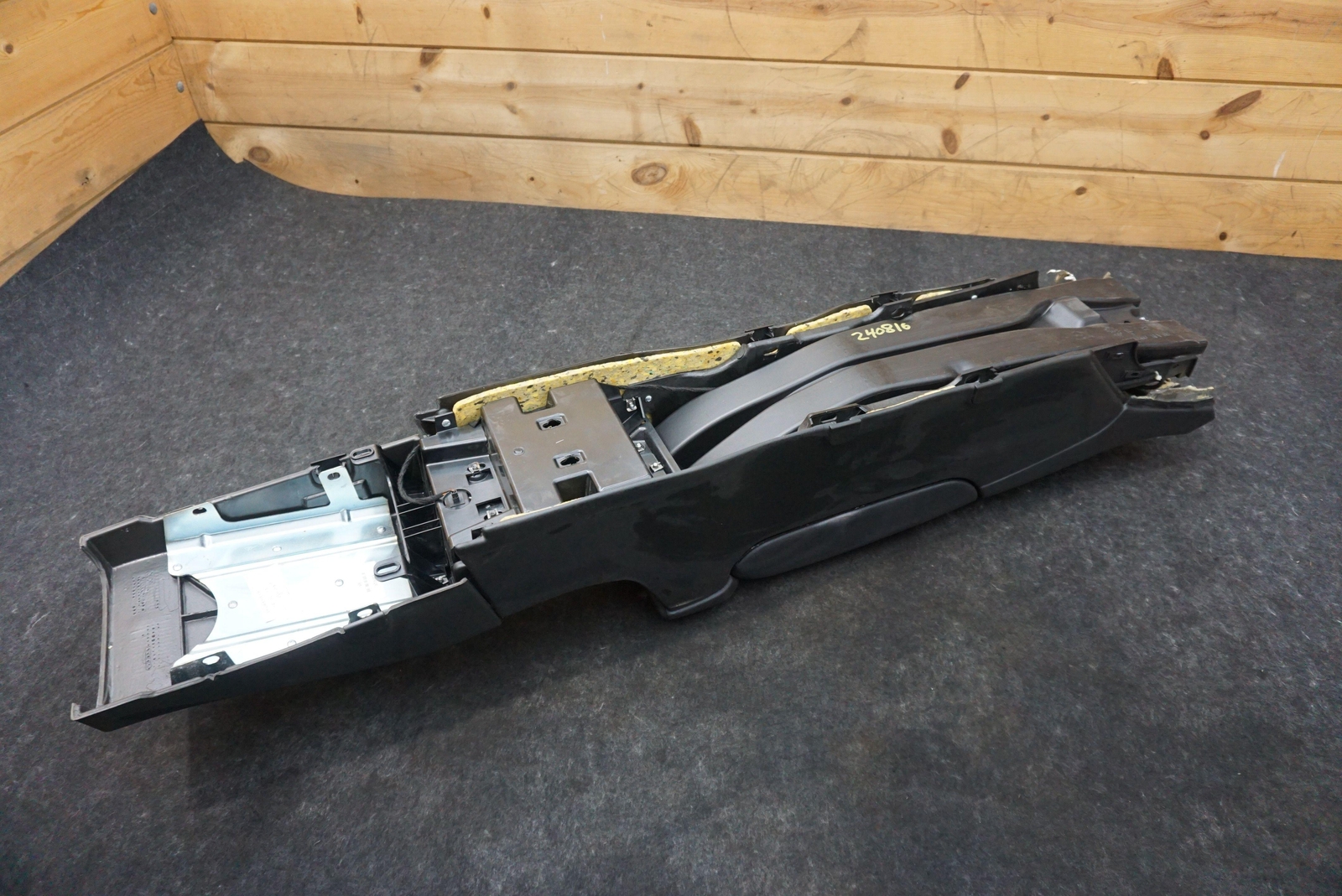Center Console Tunnel Armrest Assembly 981600500 Maserati Granturismo 2008-17+