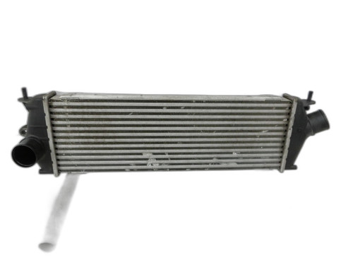 Ladeluftkühler Kühler für Renault Trafic II Vivaro A 06-14 2,5 114KW