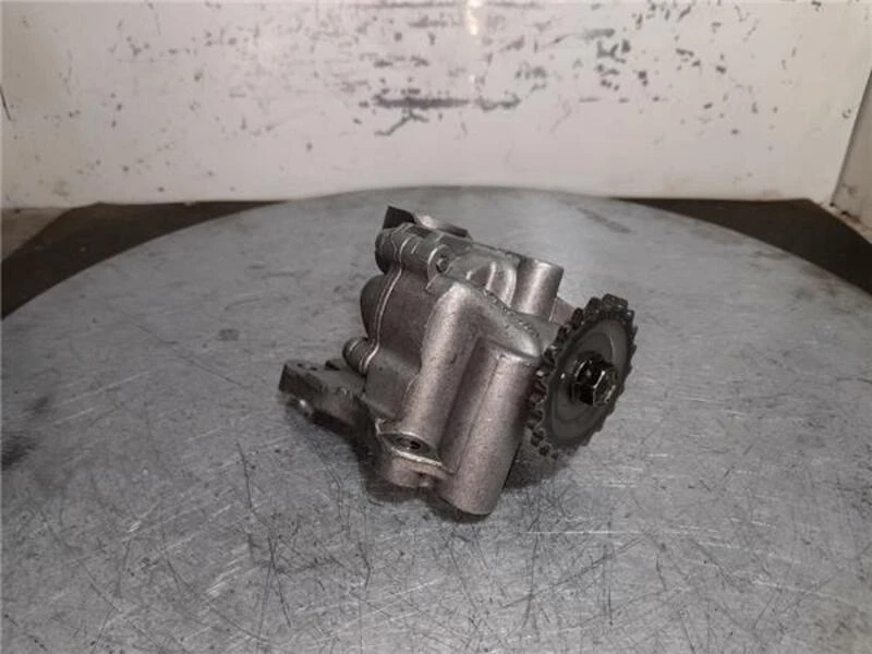 045115105C pompa olio per VOLKSWAGEN POLO IV (9N3) 1.4 CROSSPOLO 960048 - Изображение 2 из 4