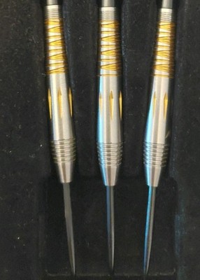 Steeldarts Mission Almudena Fajardo 23g 95% Tungsten Gold Milled Silver in OVP