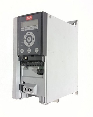 DANFOSS VLT HVAC BASIC DRIVE FC-101P4K0T FREQUENZUMRICHTER 131L9866 87841