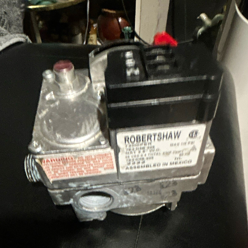 Robertshaw 7200IPER Gas Valve Metal 7E3-D6B-029 MPN 7200IPER