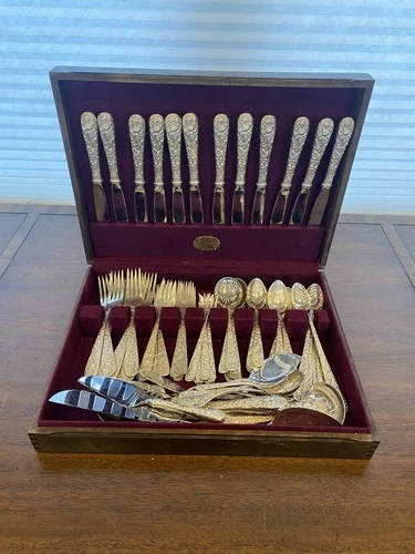 VINTAGE 88 PIECE S. KIRK & SON "REPOUSSE" STERLING Silver Flatware Set