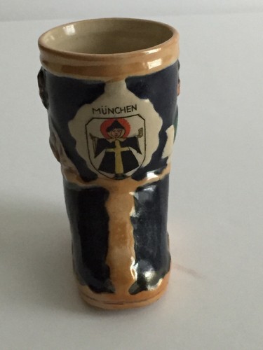 Vtg Munchen 3 1/4" Ceramic Souvenir Boot Shaped Holder 3D Embossed Beer Drinkers - 第 12/12 張圖片