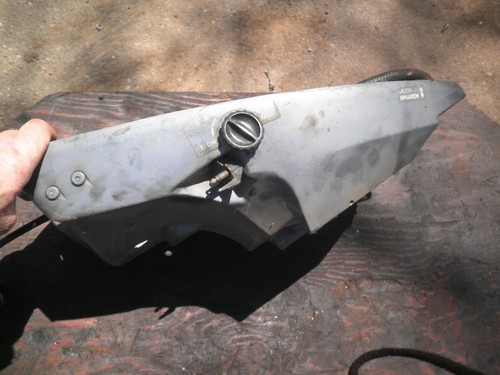 Used Evinrude 1974 15 HP" Outboard motor HOUSING Model #15404G - Picture 3 of 9