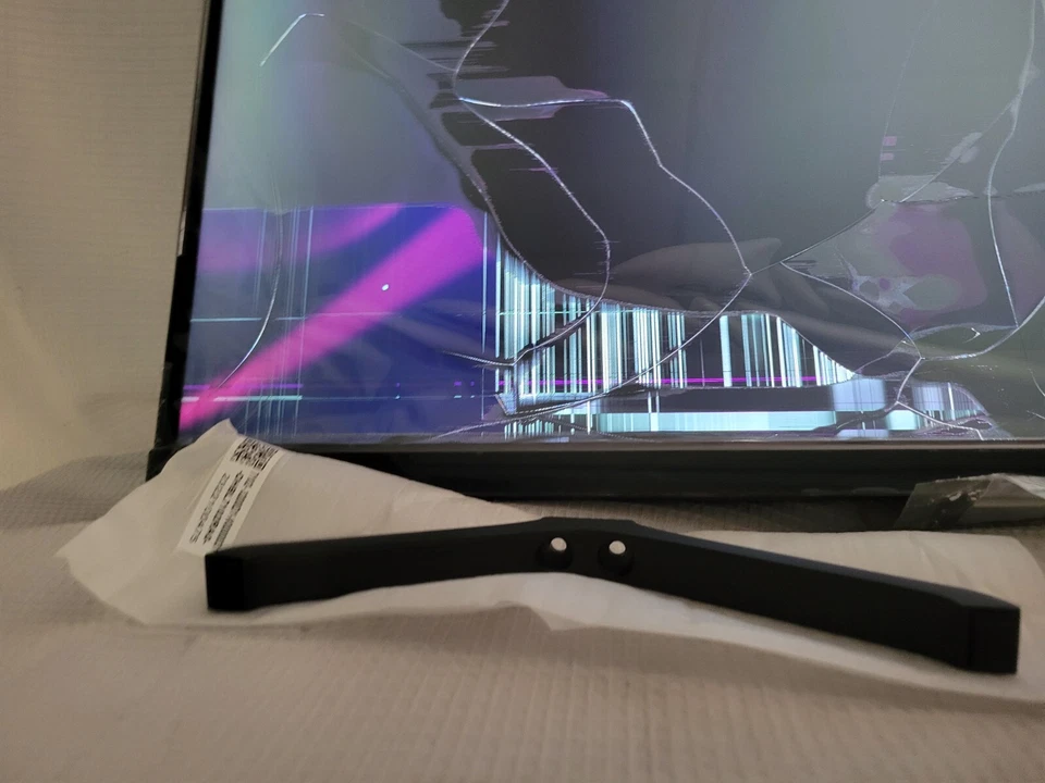 Sharp AQUOS 4P-B43EJ2U 43" 4K HDR Commercial TV defective - Image 2 of 4