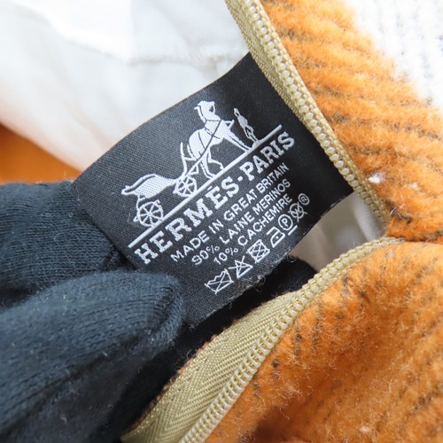 HERMES Avalon Pillow Ecru Potiron Wool Cashmere - Picture 4 of 10