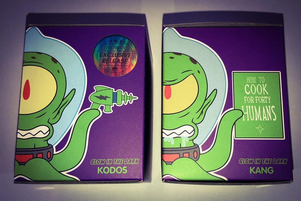 KIDROBOT The Simpsons ALIENS Kang Kodos GLOW IN DARK Figures Limited Exclusive - Image 3 of 4