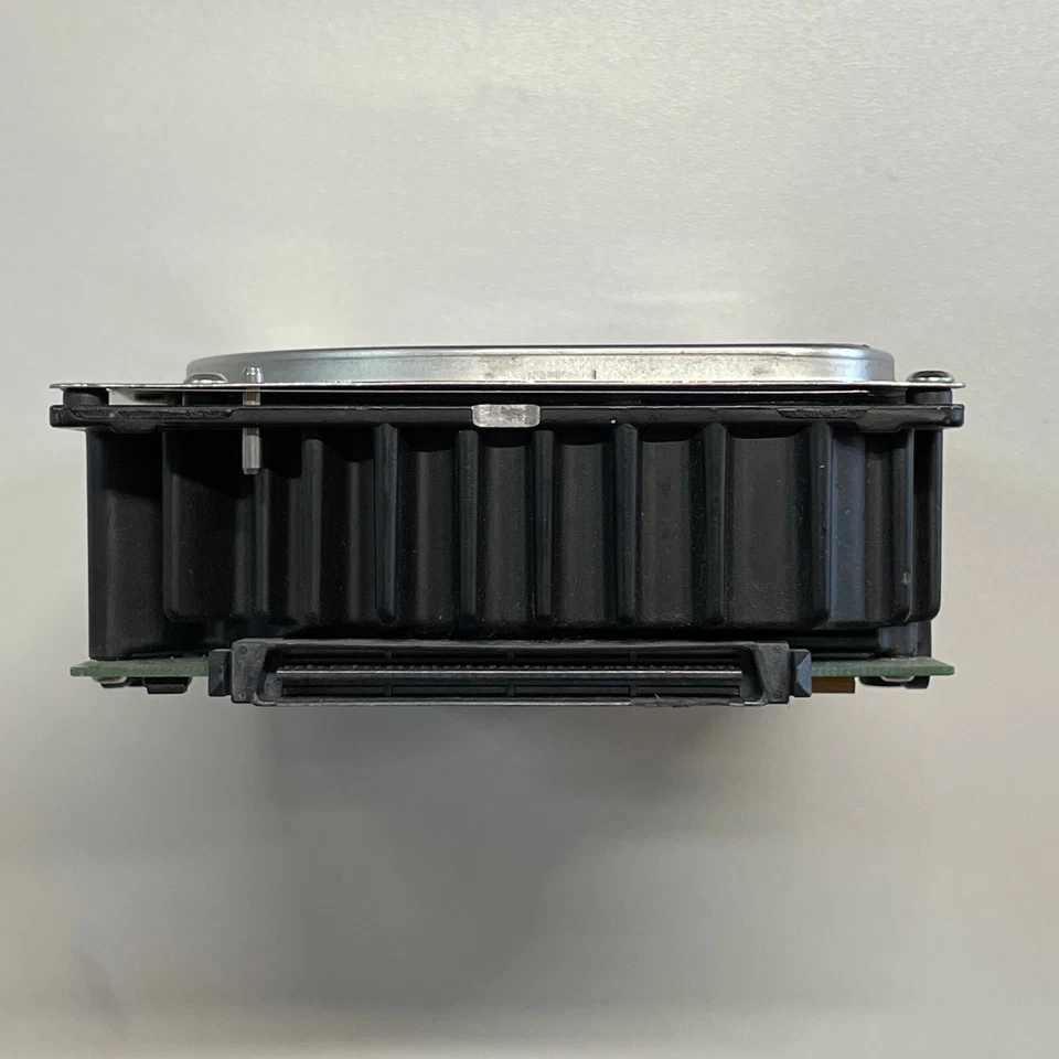 Compaq 18.2GB 3.5" Ultra SCSI-3 HDD 10K RPM 8MB Cache HC0183172A 9J9006-024 - Image 4 of 4