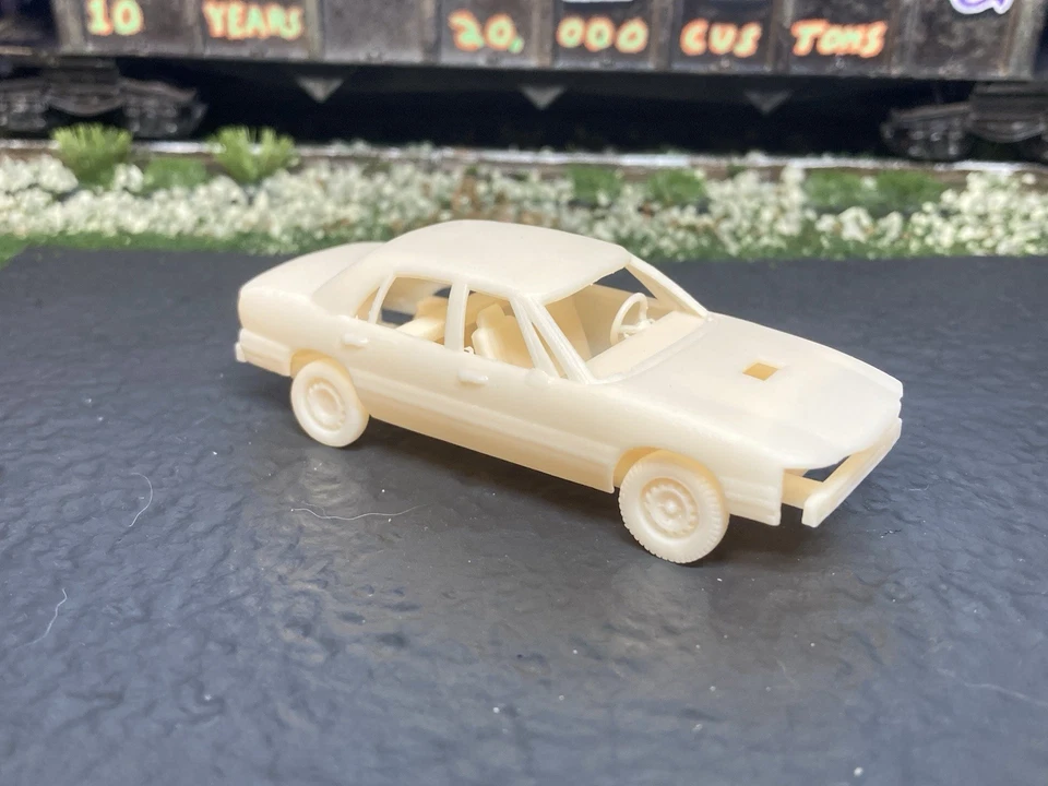 Coche derby de demolición Buick Lesabre 98 impreso en 3D escala 1/64 para diorama fundido a presión Foto 4 de 4