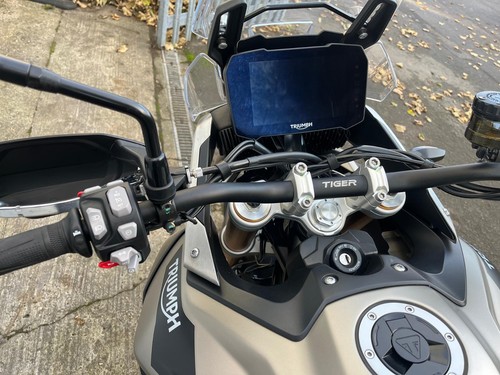 Triumph Tiger 900 Rally Pro, 2022 - Picture 9 of 17