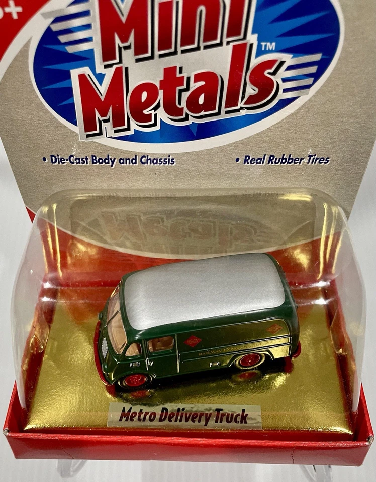 HO 1/87 Scale Classic Metal Works Mini Metals #30118 Metro Delivery Truck NOS - Image 2 of 4