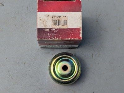 #ad New Briggs and Stratton Engine Float Bowl 221995 $0.99
