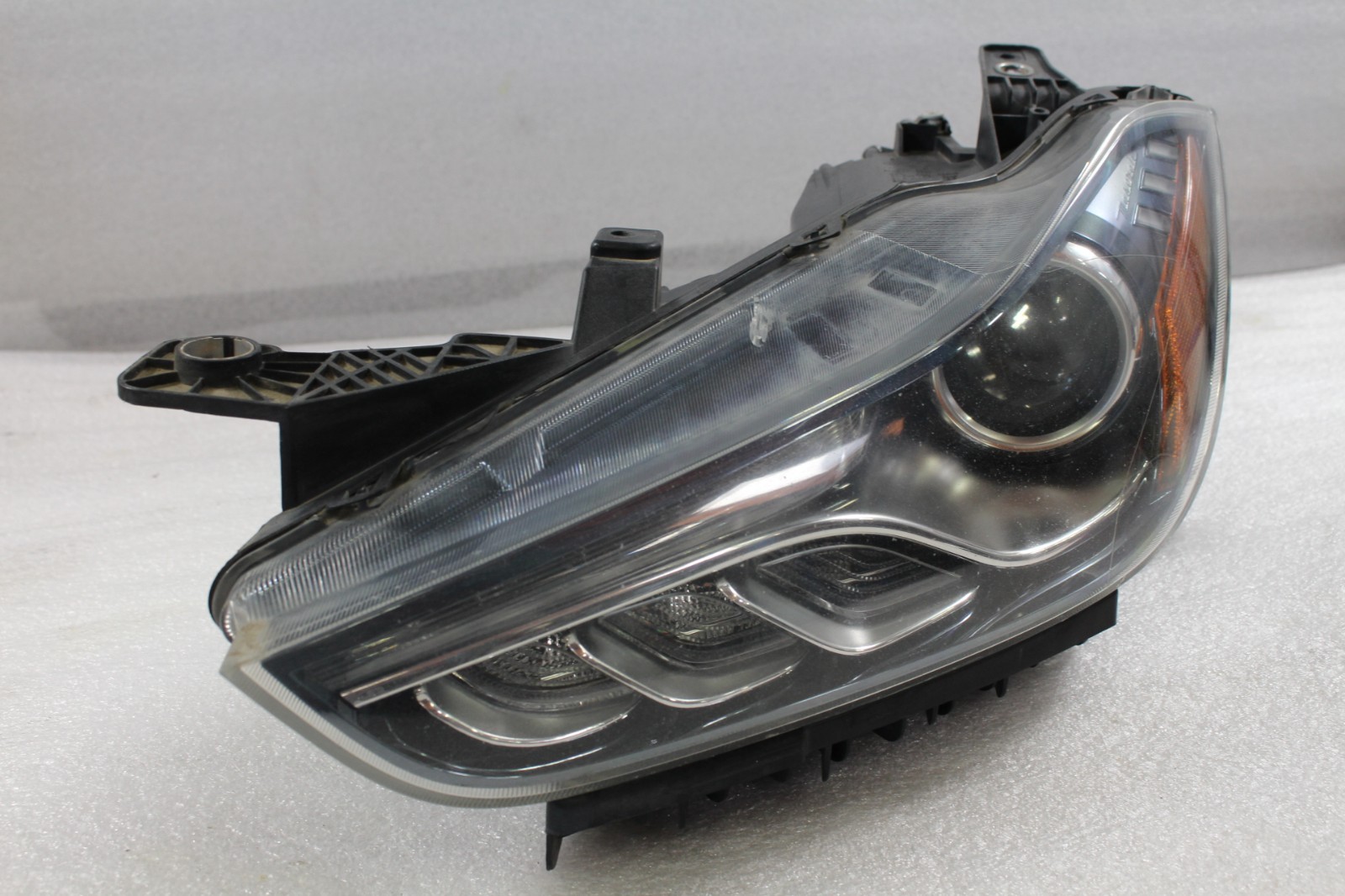 2015 Maserati Ghibli, LH, Left, Headlamp / Headlight, Used, P/N 670005476