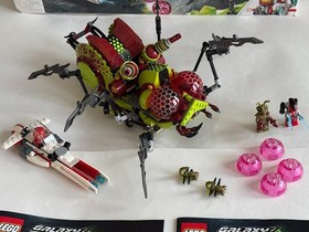 Lot of 2 LEGO Galaxy Squad 70708 Hive Crawler and 70707 CLS-89 Eradicator Mech