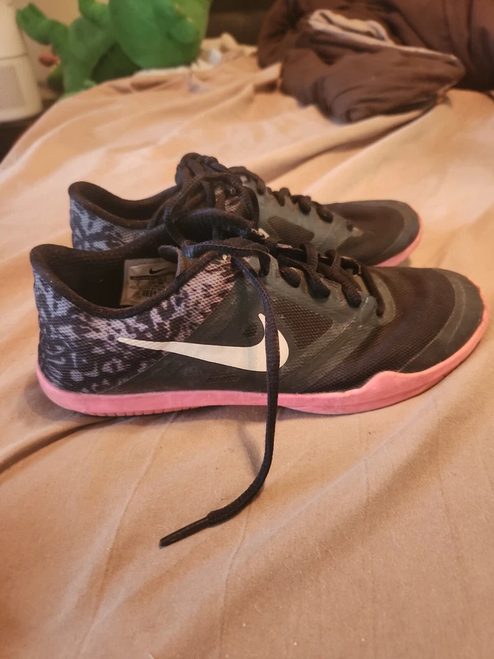 Nike Womens Size 6 Shoes Studio Trainer 2 Cross Trainers Black Pink Gray Leopard - Image 2 of 4