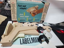 Vintage Original Dymo Model 1040 Labelmaker in Original Display Box pristine