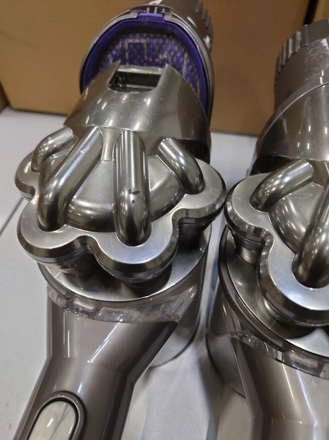 Mengenangebot 2 Dyson DC45 - Gebraucht, Beschädigt, Nein Zubehör - Bild 4 von 4