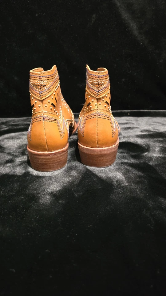 Ivy Kirzhner Santa Cruz Botín Festival Tachonado Cuero Marrón Talla 11 M Foto 2 de 4