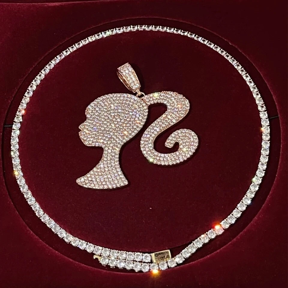 Collar Barbie, Collar Cabeza Muñeca Helada, Collar Tenis Barbie Foto 4 de 4