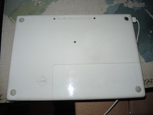 Apple MacBook 13 Zoll 2007 A1181 - Bild 3 von 9