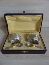 Anciens salerons en métal argenté avec verrines