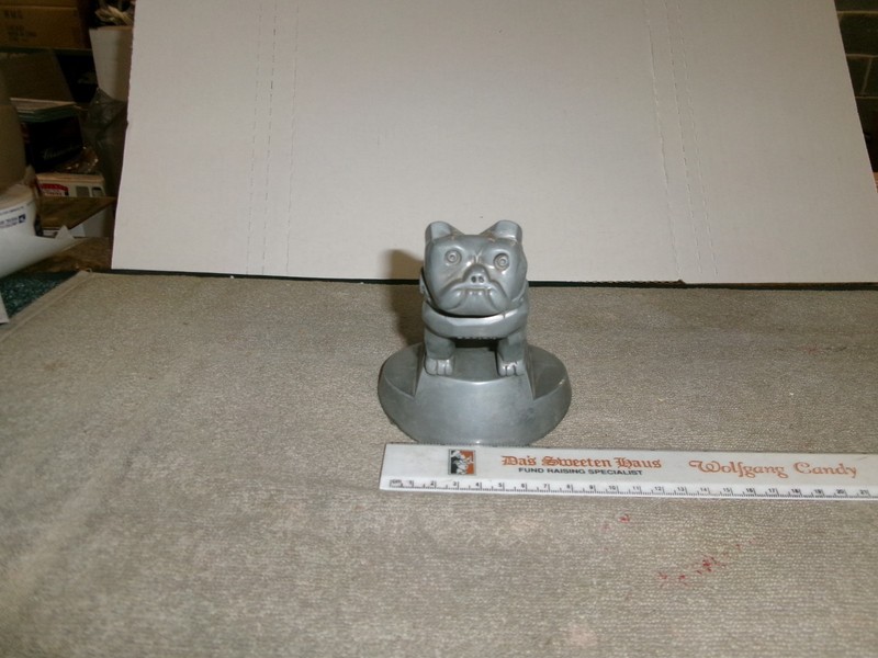VINT. MACK TRUCK BULLDOG HOOD ORNAMENT W/ ROUND BASE # 87931  VERY GOOD TO EXC.